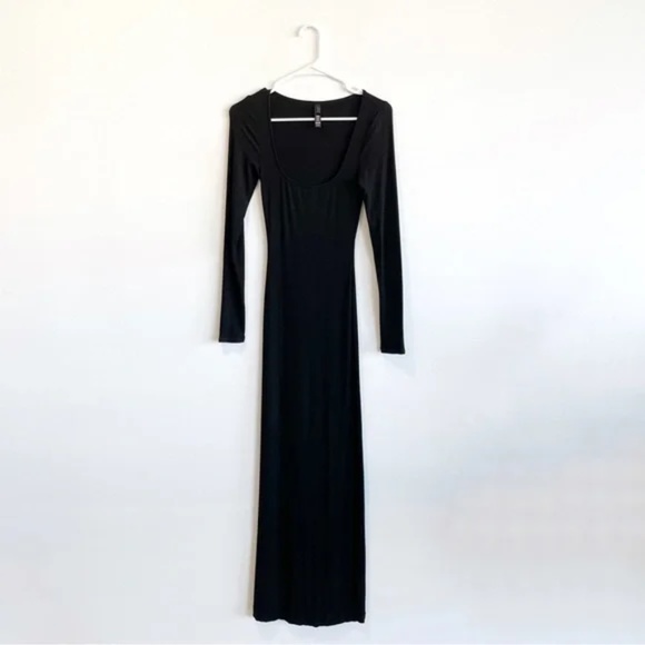 NEW SMALL SKIMS ONYX BLACK SOFT LOUNGE LONG SLEEVE DRESS - Picture 4 of 7